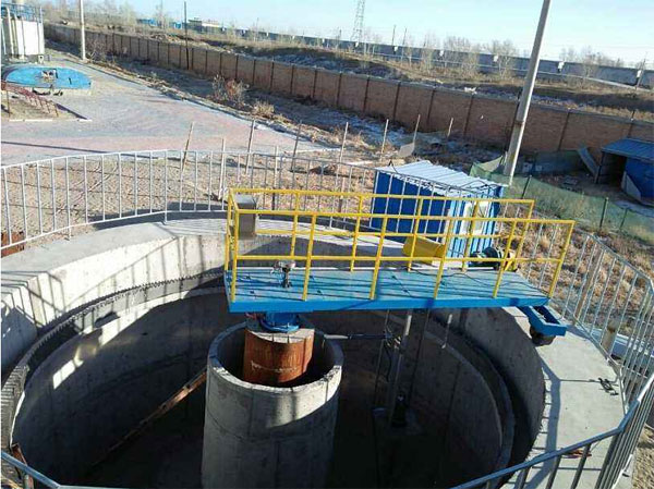 刮泥機安裝現場